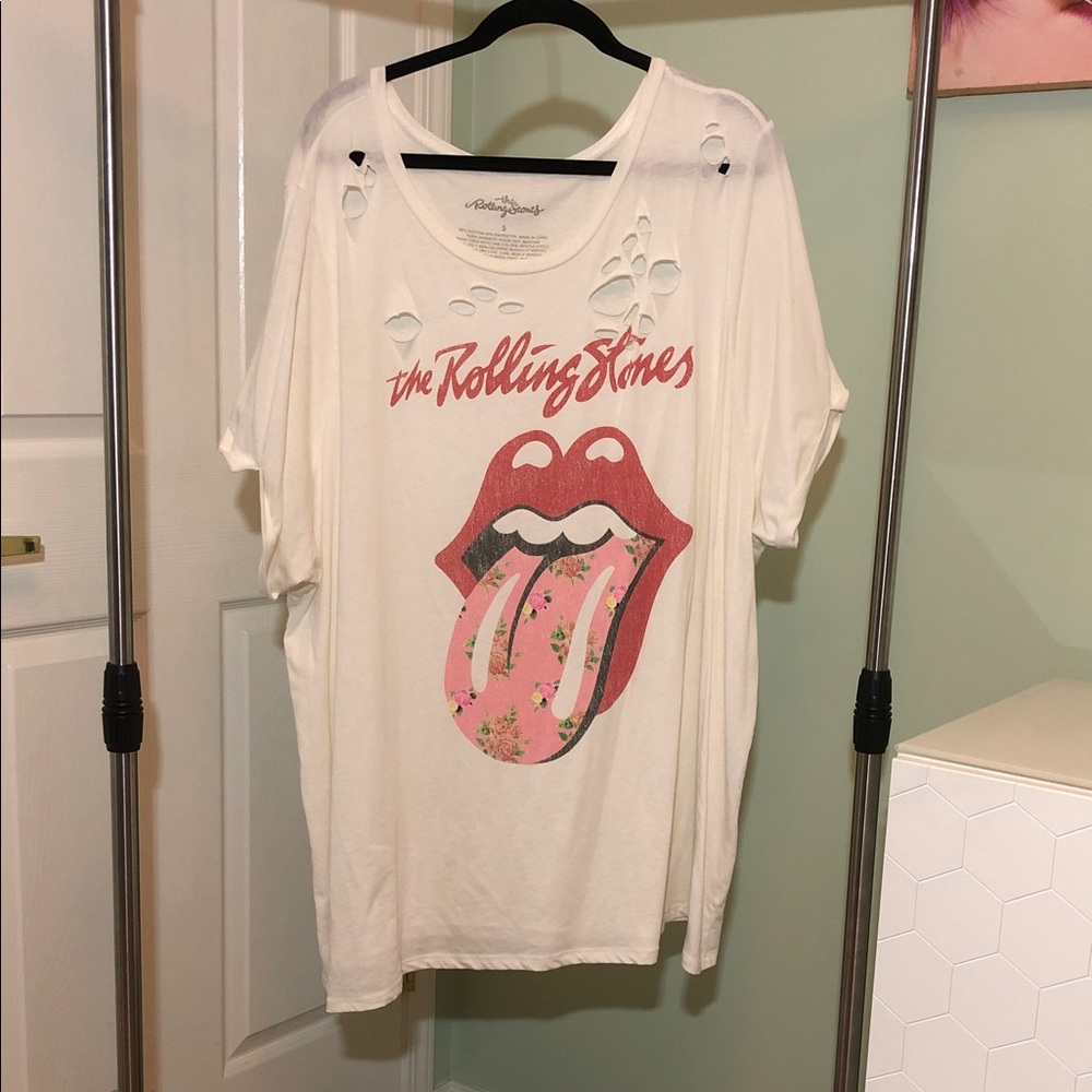 Torrid Cream Rolling Stones Graphic Tee